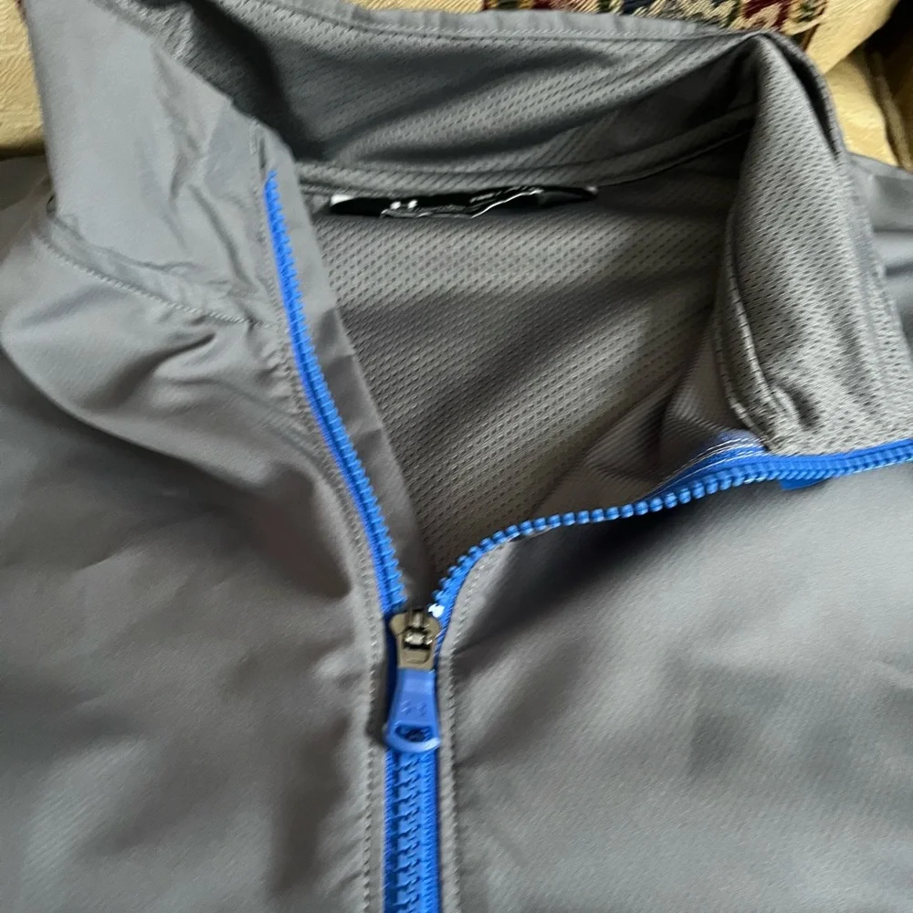 Under Armour boys Windbreaker in blue and gray, half zip with elastic waist - Picture 7 of 16